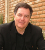 10_Roberto_Ampuero_wiki_cc